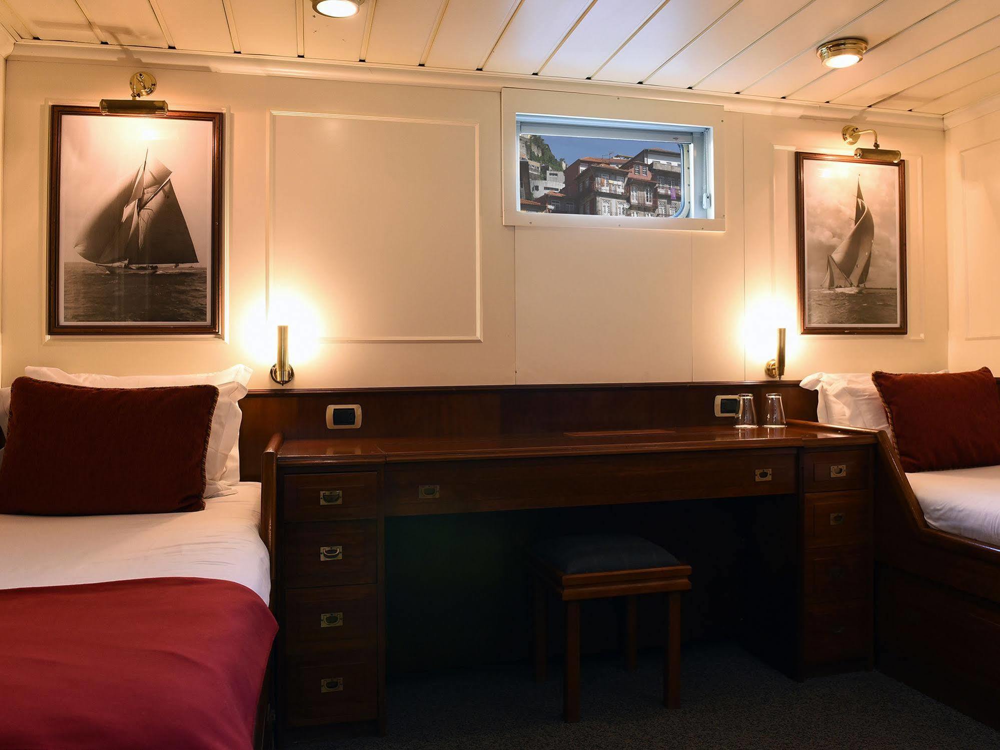 Invicta Ribeira Boat Hotel Porto Ngoại thất bức ảnh
